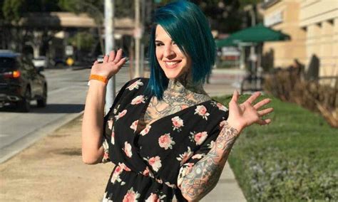 heidi lavon|Heidi Lavon Bio, Wiki, Age, Family, Boyfriend, Career。